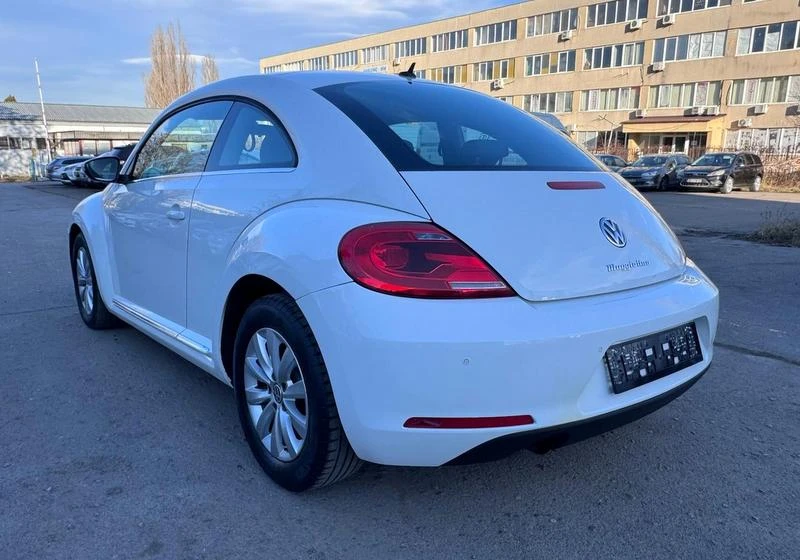 VW Beetle 1.6 TDi, снимка 4 - Автомобили и джипове - 48934536