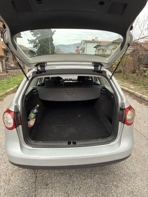 VW Passat, снимка 6 - Автомобили и джипове - 52685919