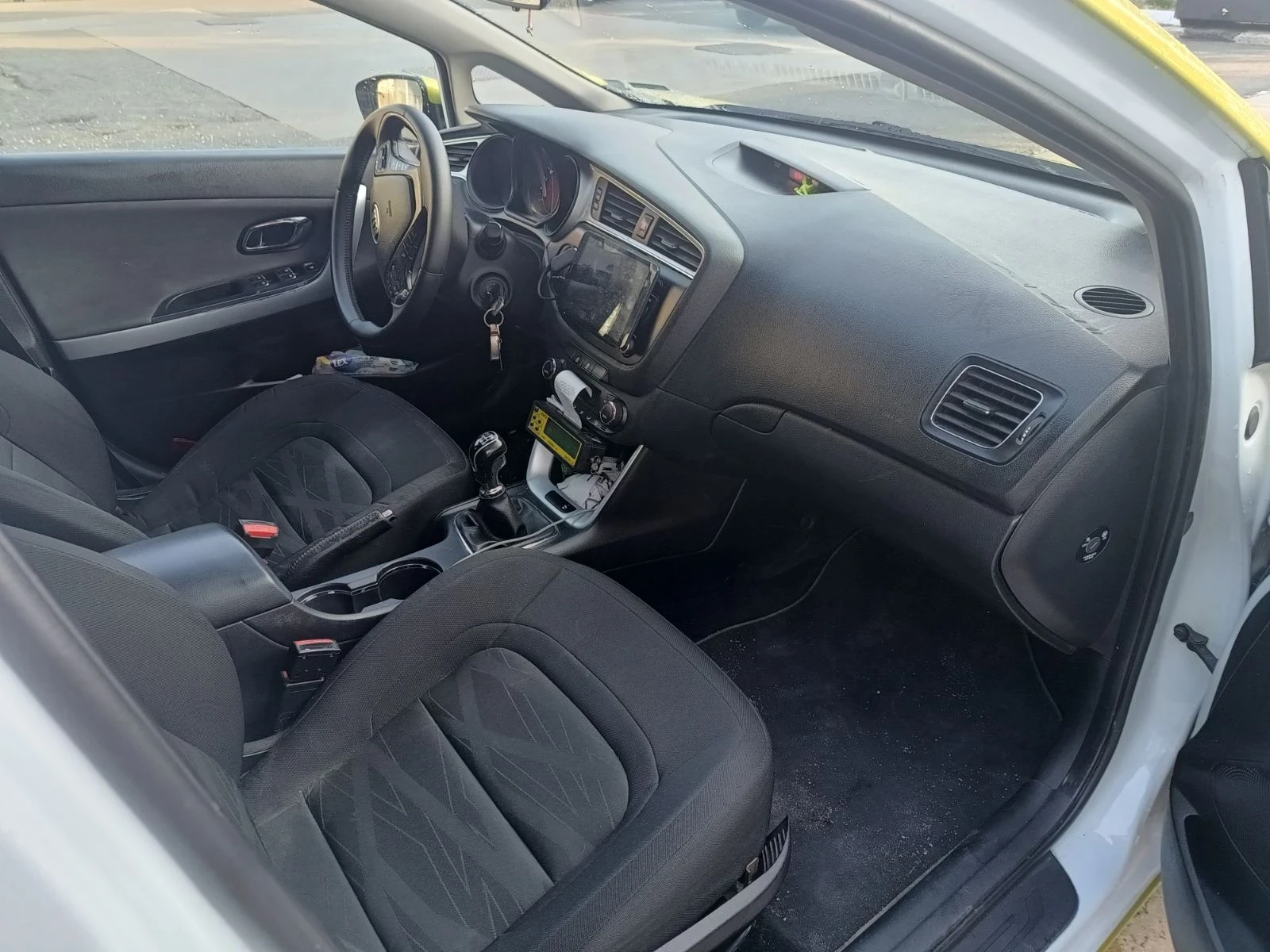Kia Ceed 1.6 CDI - изображение 8