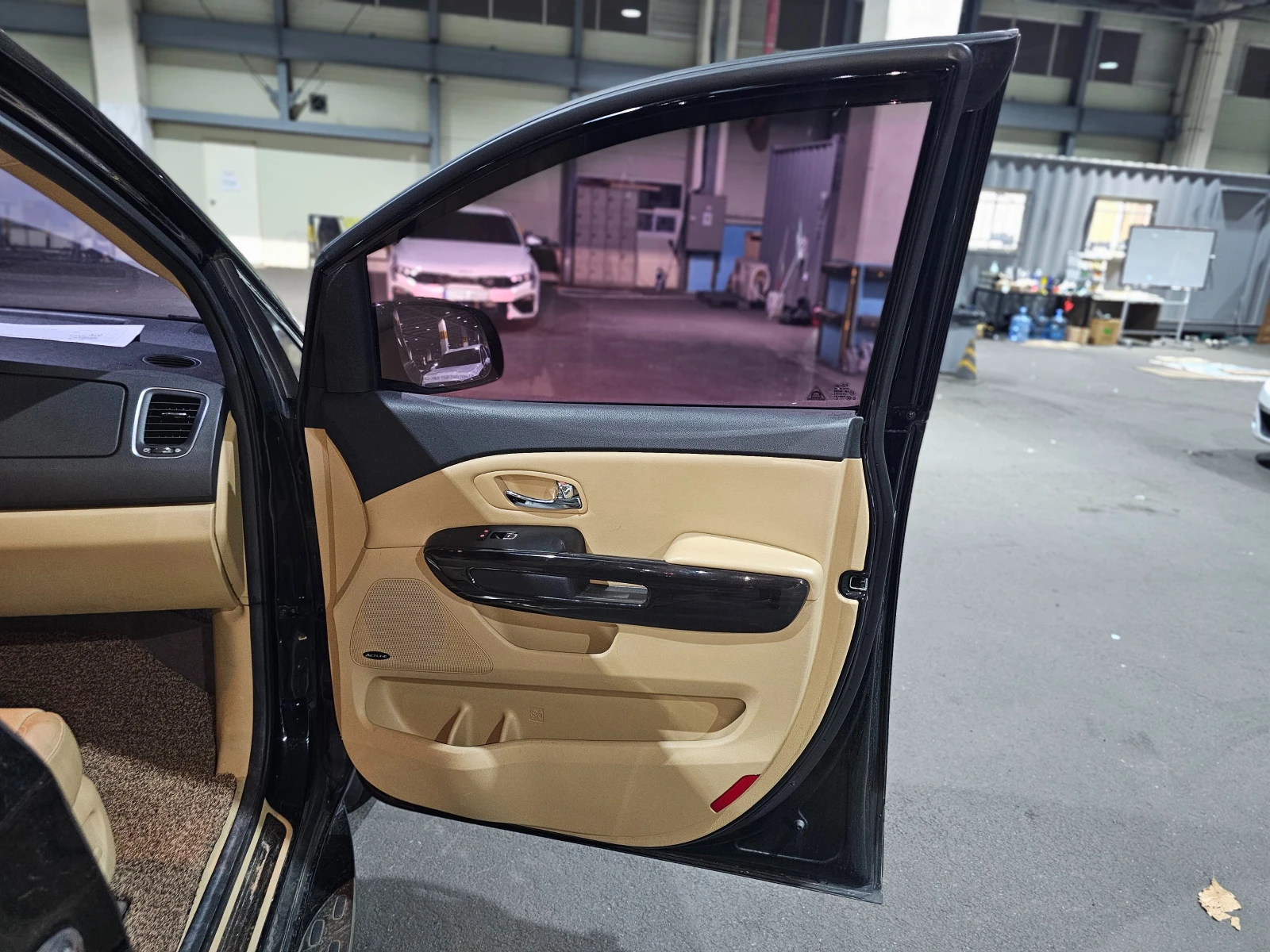 Kia Carnival 7-МЕСТЕН-ОЧАКВАН ВНОС-ПЕРФЕКТНА! - изображение 8