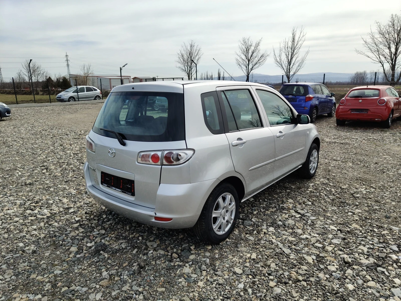 Mazda 2 1.4 benzine  - изображение 6