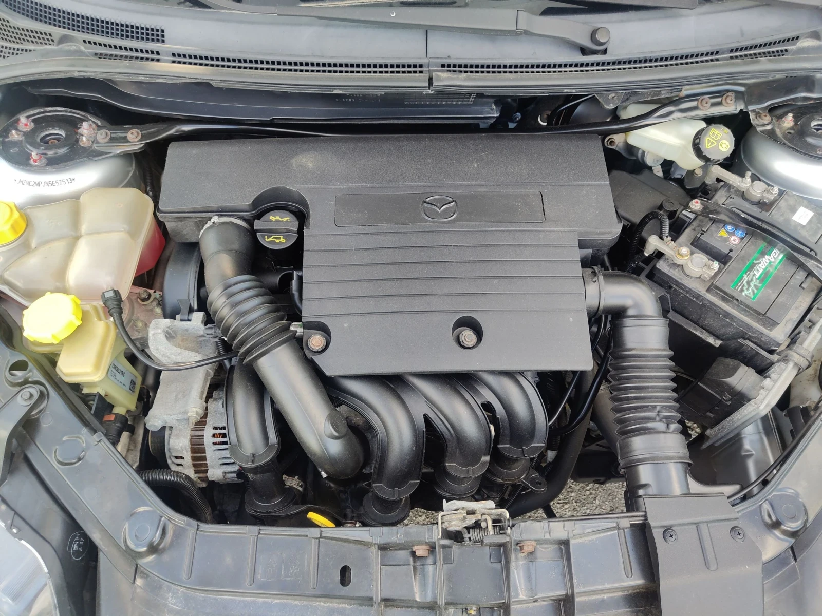 Mazda 2 1.4 benzine 115 Хил км., снимка 17 - Автомобили и джипове - 53678585