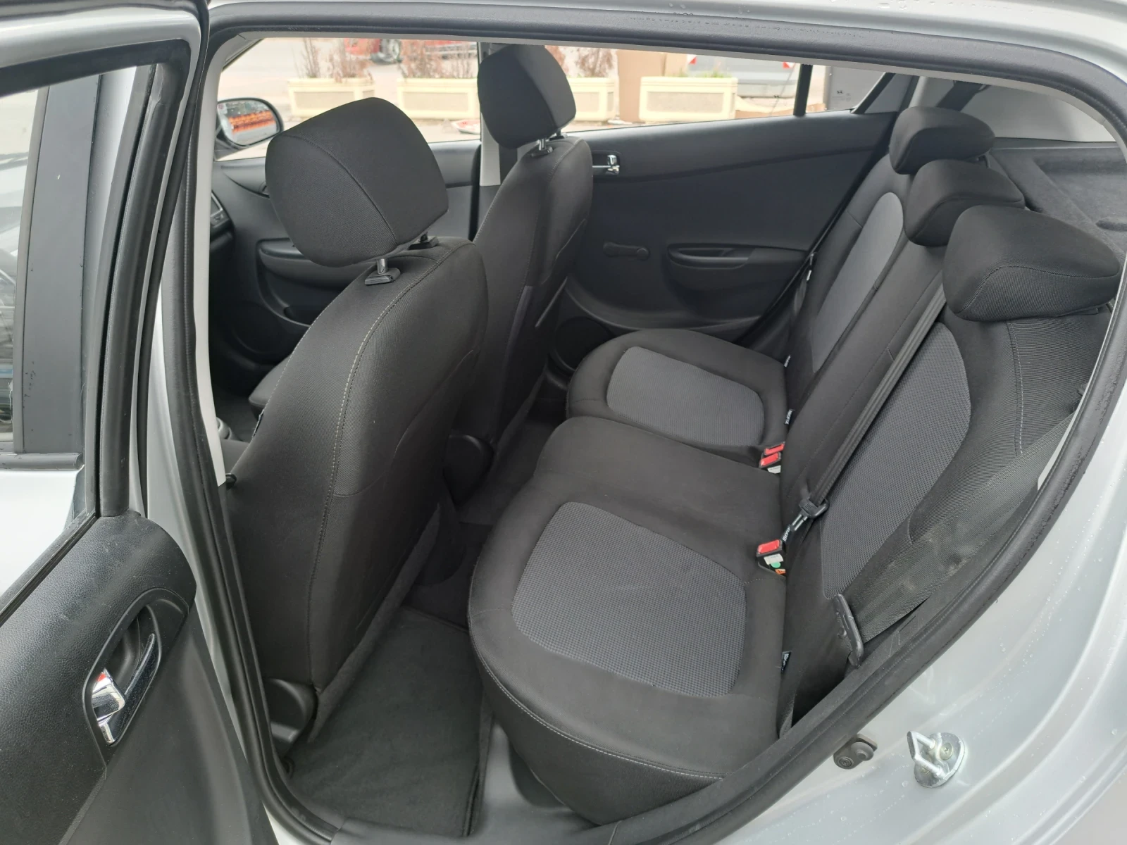 Hyundai I20, снимка 8 - Автомобили и джипове - 53966699