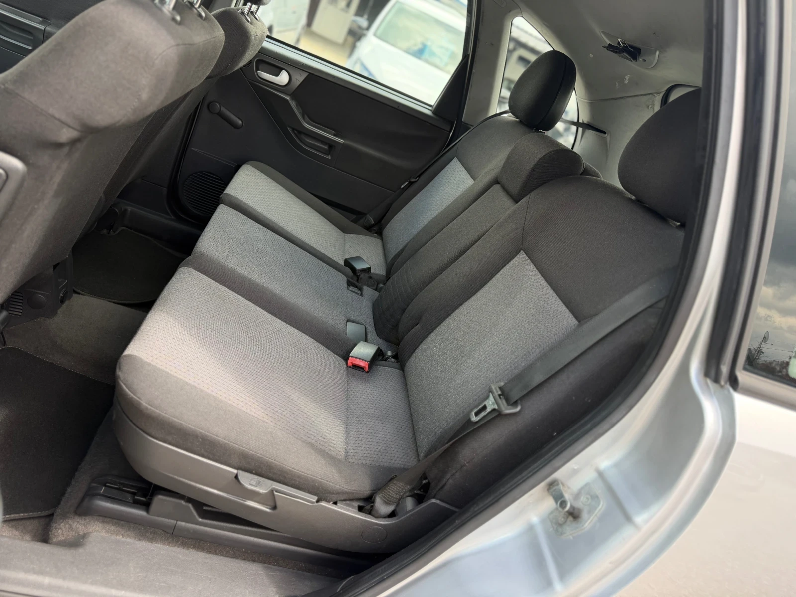 Opel Meriva 1.6i 101кс КЛИМАТИК, снимка 12 - Автомобили и джипове - 54303487