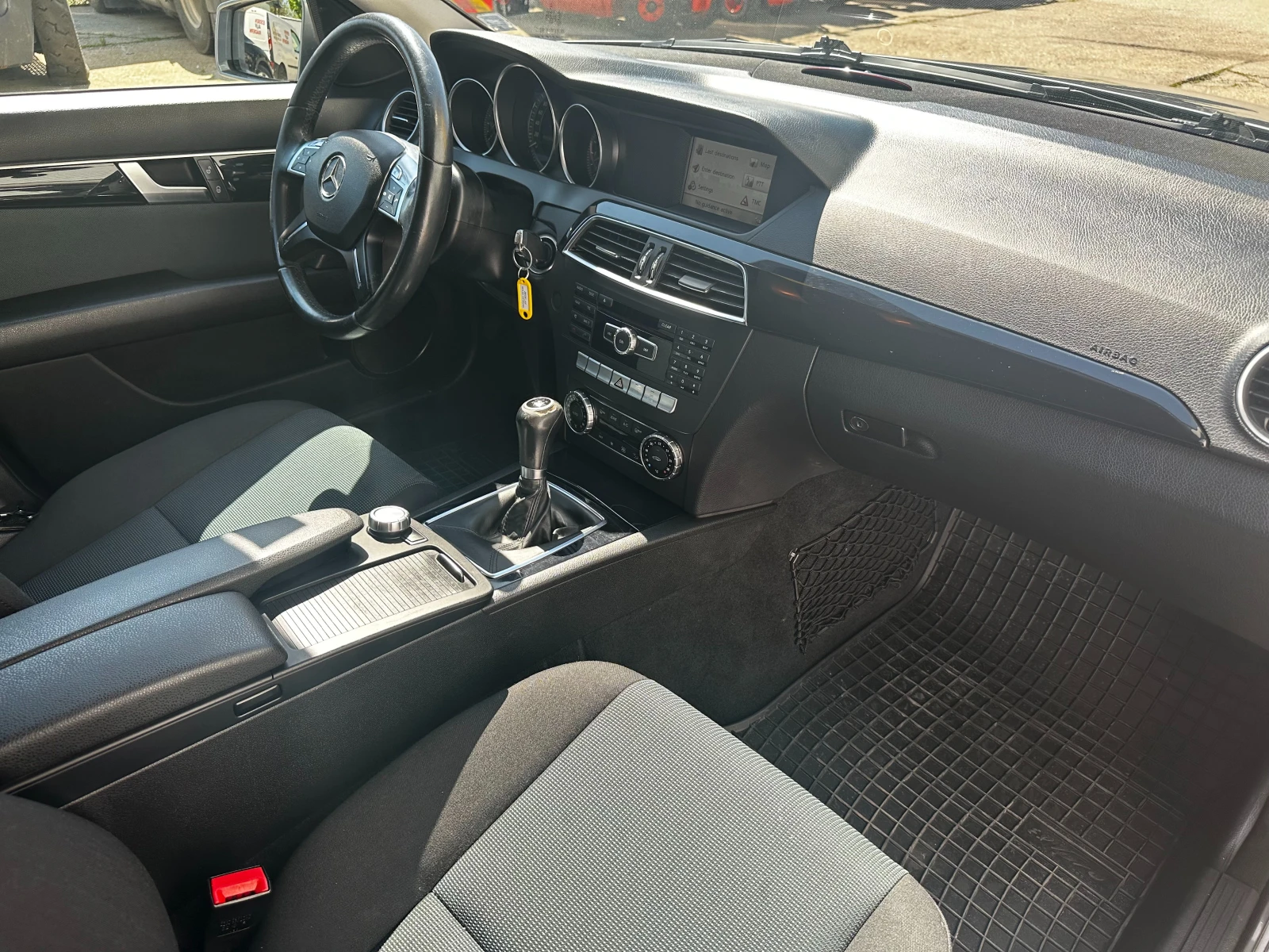 Mercedes-Benz C 220 C 220 CDI , снимка 17 - Автомобили и джипове - 54427858