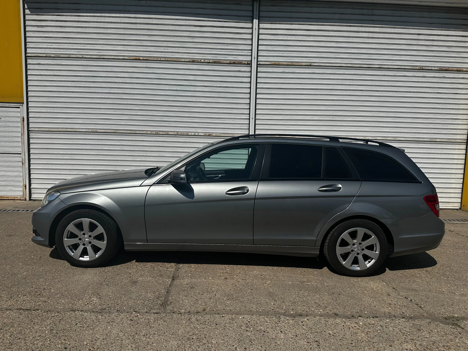 Mercedes-Benz C 220 C 220 CDI , снимка 6 - Автомобили и джипове - 54427858