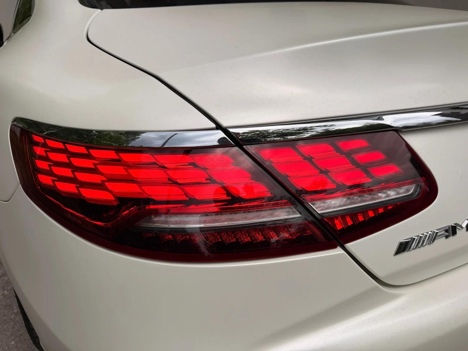 Mercedes-Benz S 63 AMG CARBON CERAMIC / FACE OPTIC / 3D BURMESTER / FULL, снимка 17 - Автомобили и джипове - 54759161
