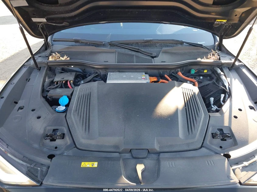 Audi E-Tron Sportback Premium Plus Quattro, снимка 10 - Автомобили и джипове - 54769810