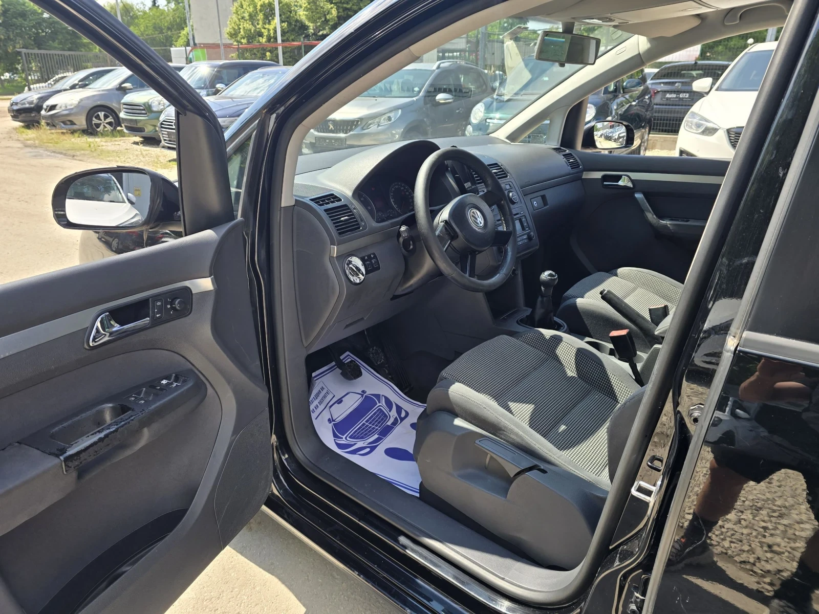 VW Touran 1.9TDI 105к.с 6 скорости , снимка 10 - Автомобили и джипове - 54791829