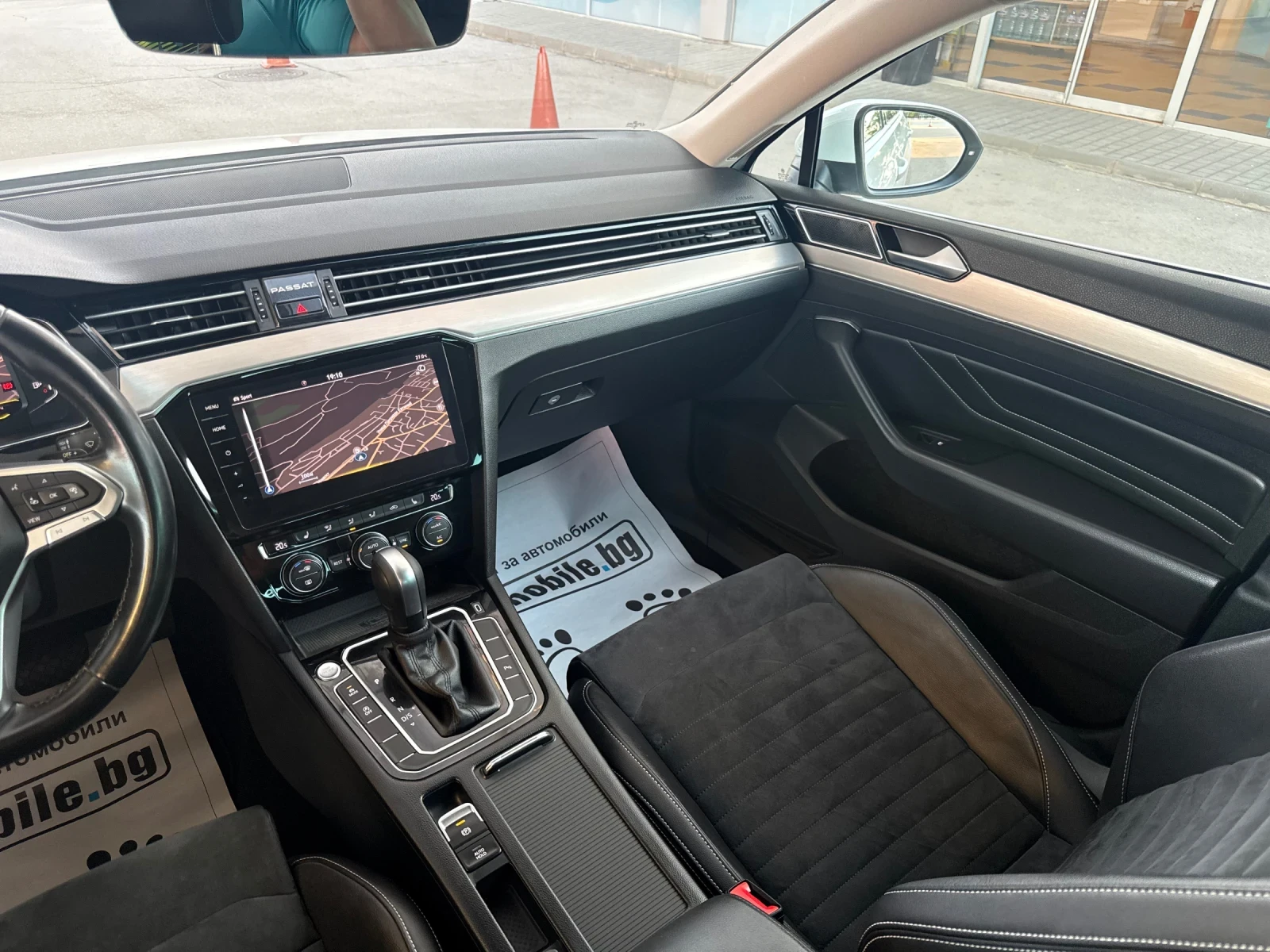 VW Passat 2.0 TDI 190 k.c FULL, снимка 11 - Автомобили и джипове - 54805072