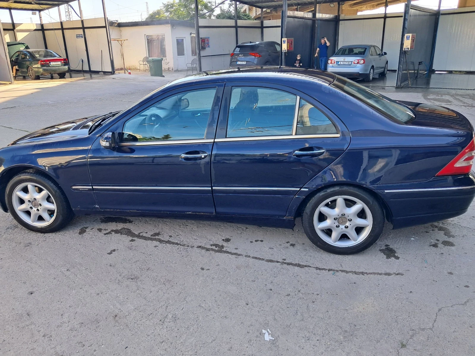 Mercedes-Benz C 200, снимка 4 - Автомобили и джипове - 54876968