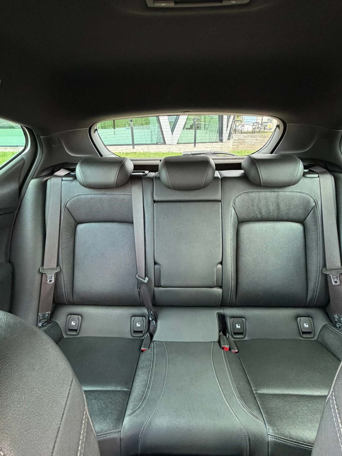 Opel Astra 1.6 TURBO OPC Line, снимка 11 - Автомобили и джипове - 55410163