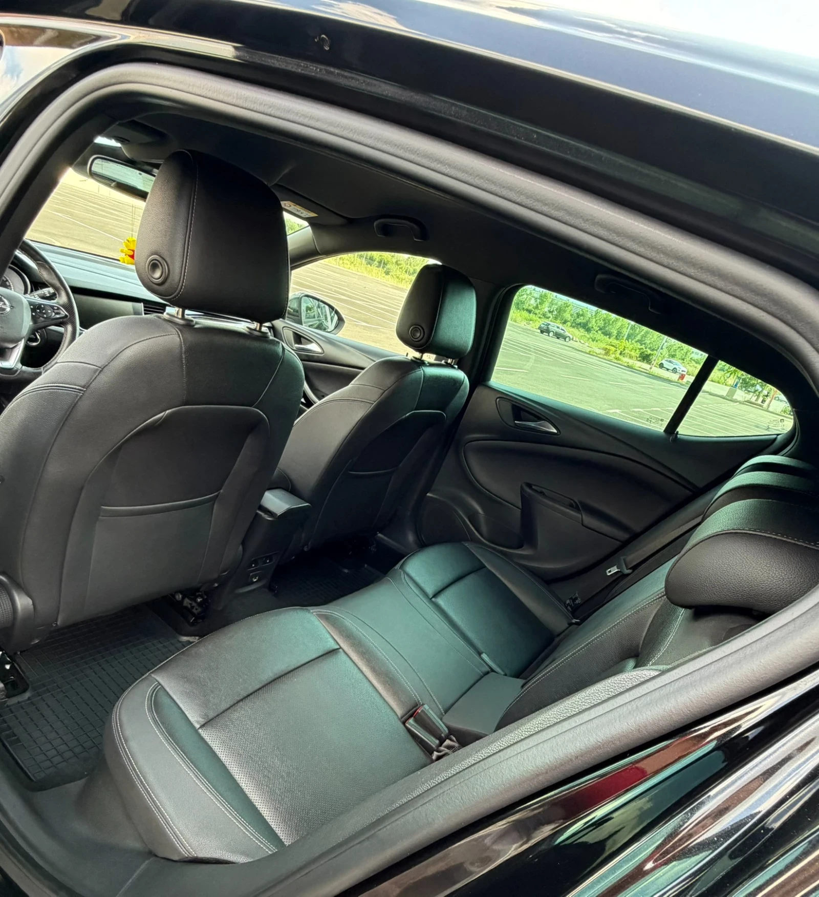 Opel Astra 1.6 TURBO OPC Line, снимка 13 - Автомобили и джипове - 55410163