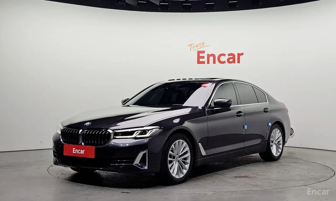 BMW 530 xDrive Luxury| LEATHER| LED| DIGITAL COCKPIT| NAVI