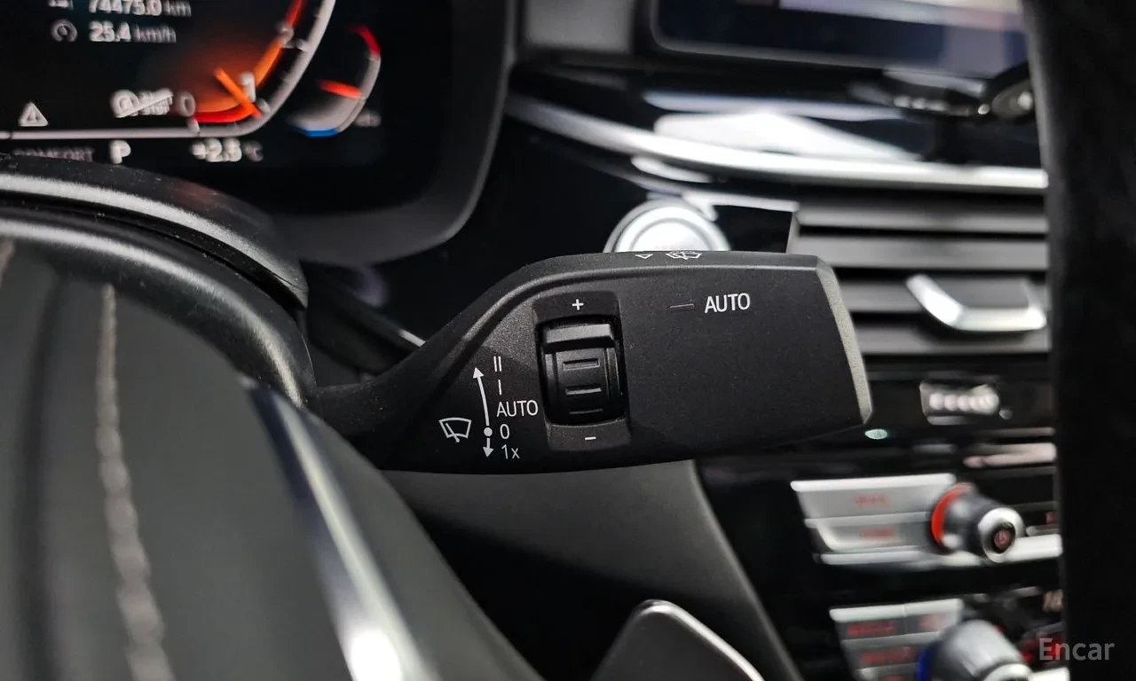BMW 530 xDrive Luxury| LEATHER| LED| DIGITAL COCKPIT| NAVI, снимка 13 - Автомобили и джипове - 55008934
