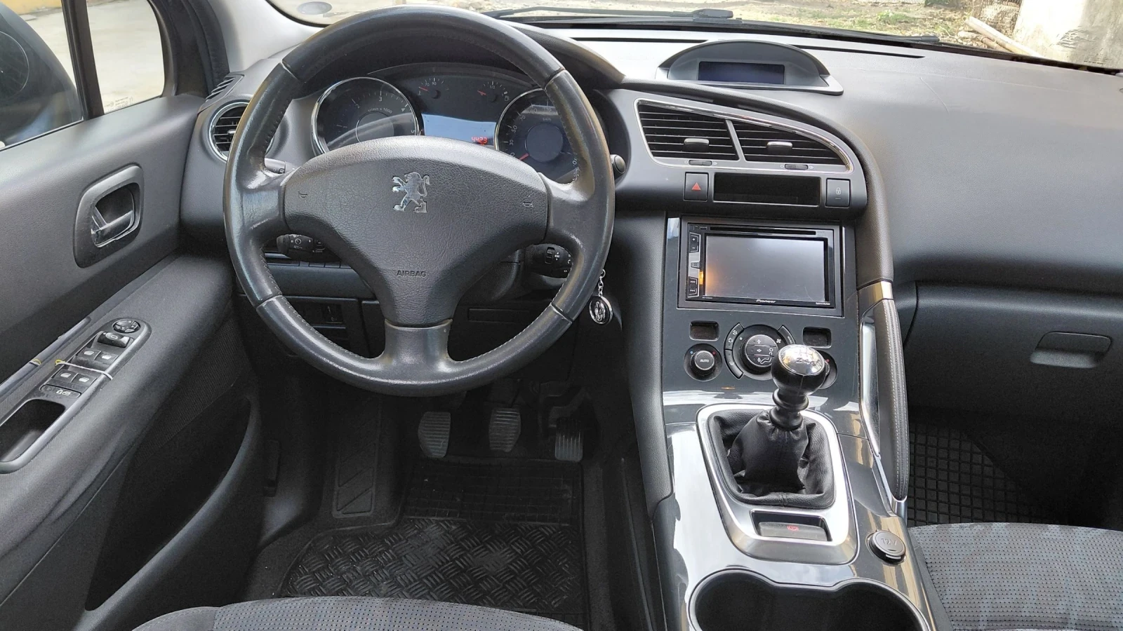 Peugeot 3008 Ван, снимка 11 - Автомобили и джипове - 55315723