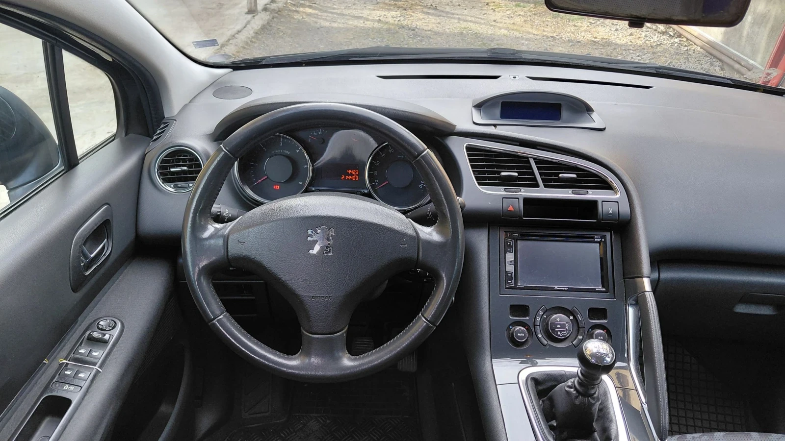 Peugeot 3008 Ван, снимка 12 - Автомобили и джипове - 55315723