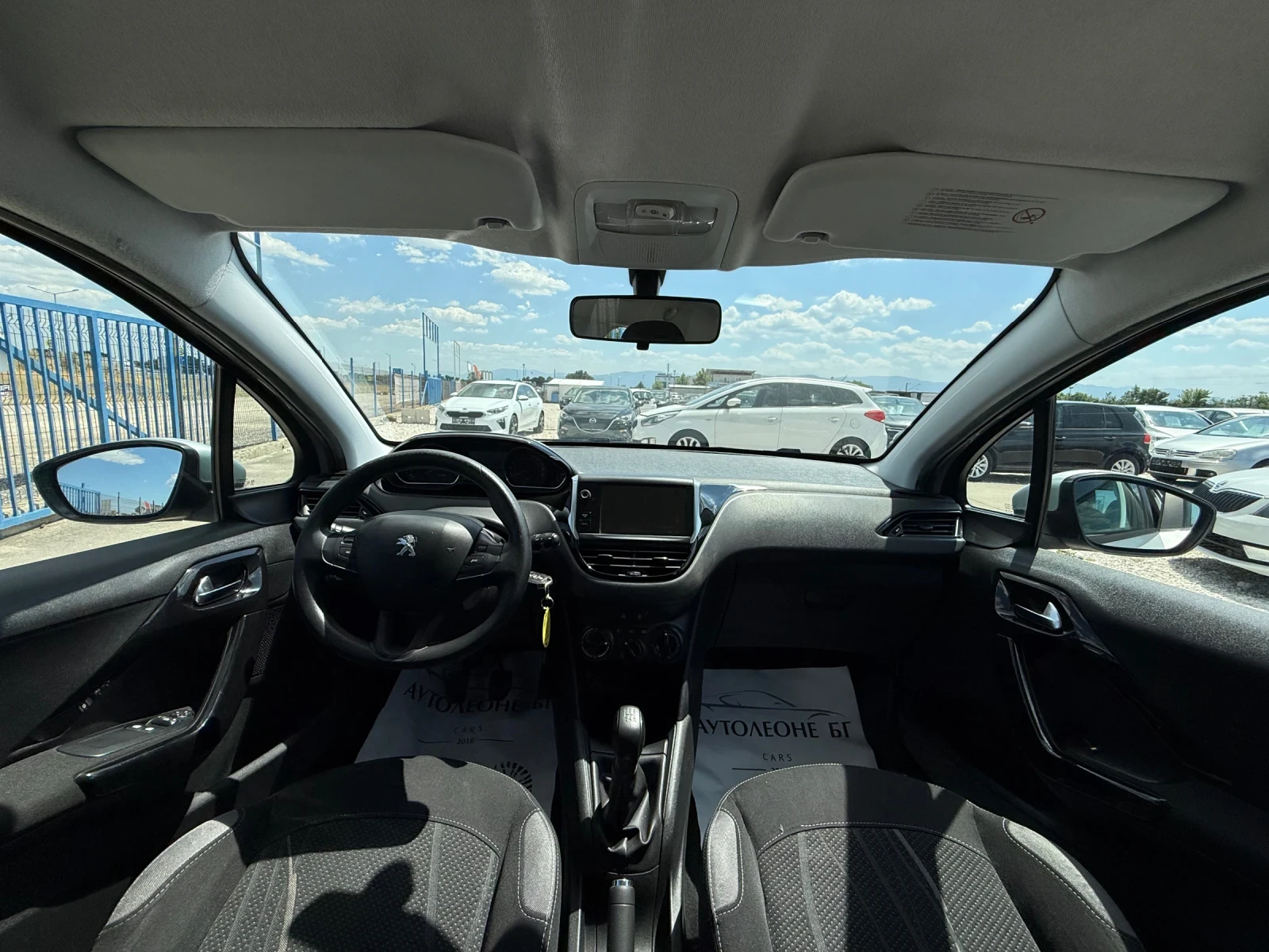 Peugeot 208 1.4 HDi, снимка 9 - Автомобили и джипове - 55473208
