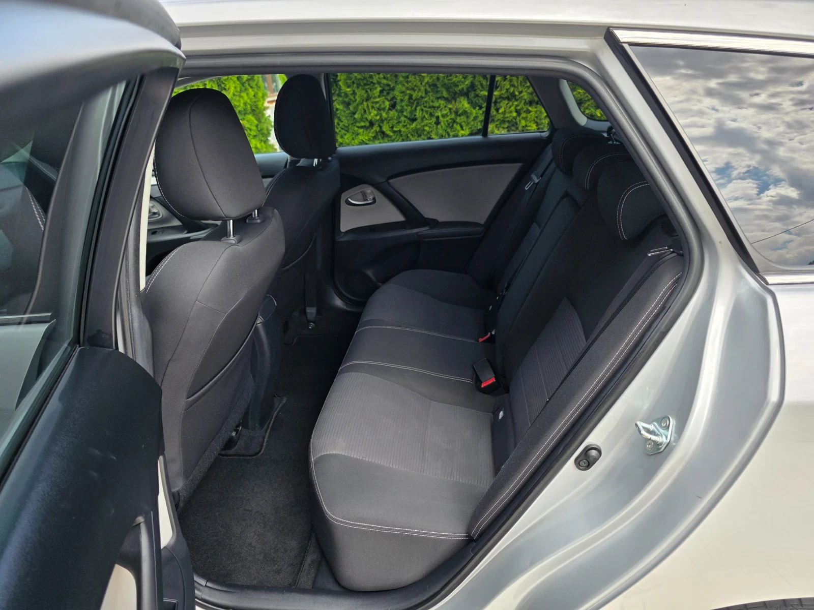 Toyota Avensis 1.8 VVT-I  | Mobile.bg � ����������� 9