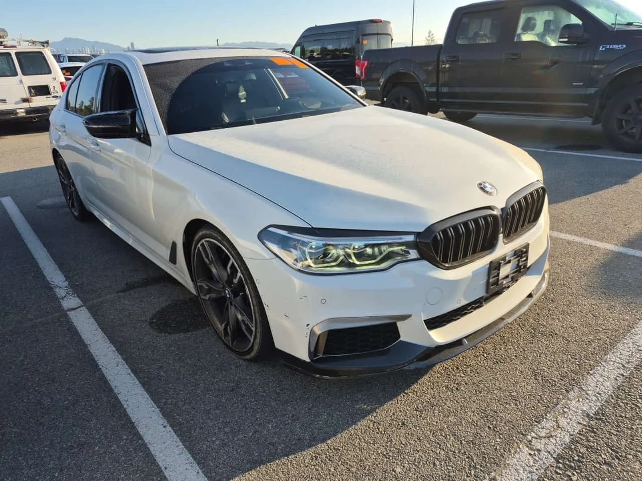BMW 550 * M550I XDRIVE * CARFAX * , снимка 2 - Автомобили и джипове - 56167600