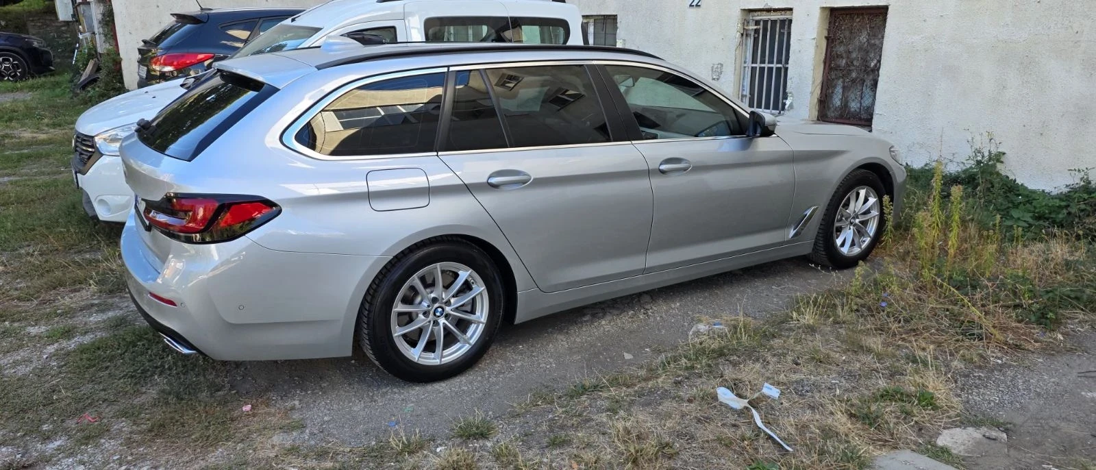 BMW 520 Милд Хибрид G31, снимка 9 - Автомобили и джипове - 56346511