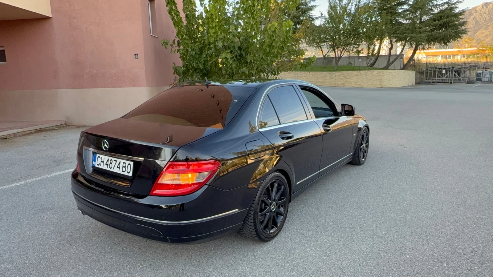 Mercedes-Benz C 220 Avantgarde, снимка 4 - Автомобили и джипове - 56598957