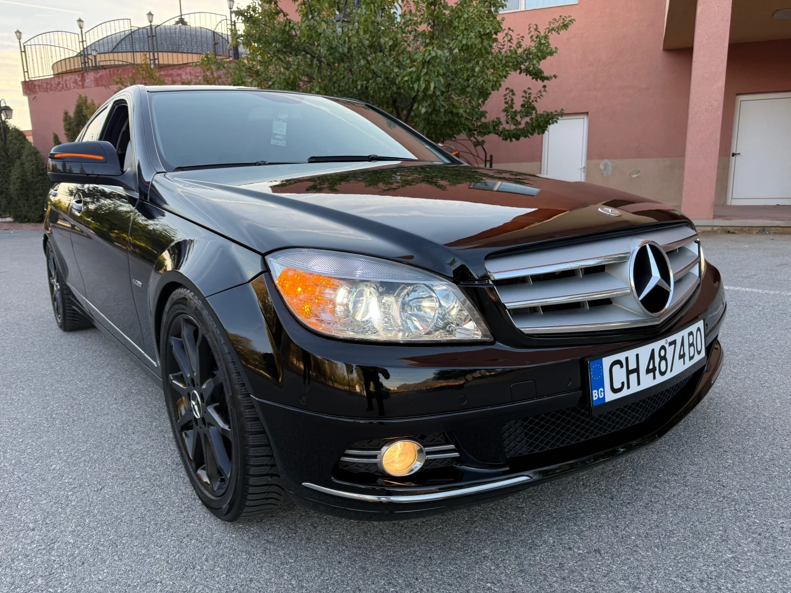 Mercedes-Benz C 220 Avantgarde, снимка 2 - Автомобили и джипове - 56598957