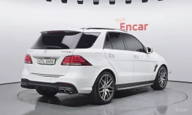 Mercedes-Benz GLE 63 AMG HARMON* KARDON* ОБДУХВАНЕ* ДИСТРОНИК* 360КАМЕРА* , снимка 2