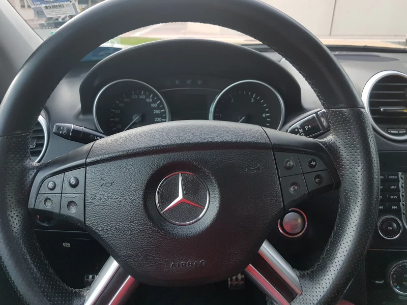 Mercedes-Benz ML 320 AMG пакет , снимка 14 - Автомобили и джипове - 47280168