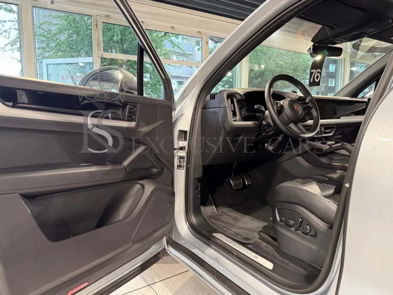 Porsche Cayenne S* SPORT-DESIGN* CHRONO* MATRIX* PANO* HUD* BOSE* , снимка 6 - Автомобили и джипове - 52133498