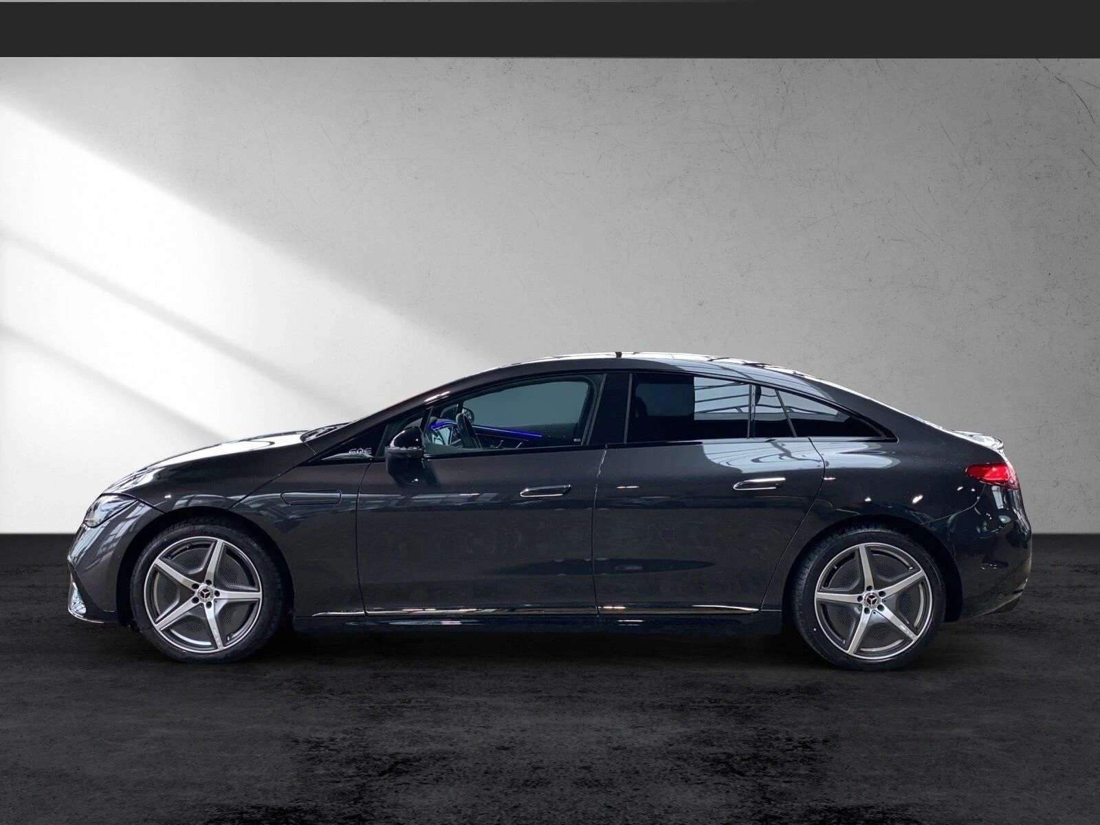 Mercedes-Benz EQE 500 AMG* 4MATIC* HYPERSCREEN* BURMESTER* PANO* 360 - изображение 2