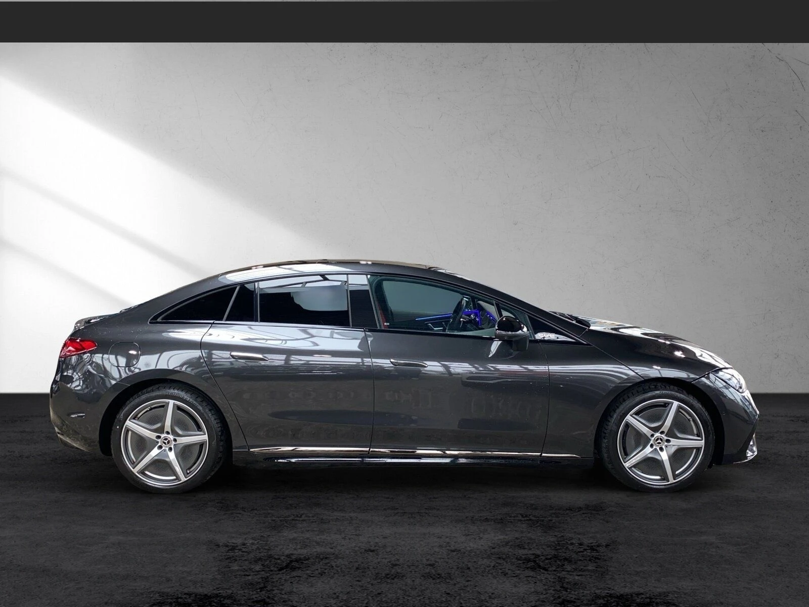Mercedes-Benz EQE 500 AMG* 4MATIC* HYPERSCREEN* BURMESTER* PANO* 360 - изображение 6