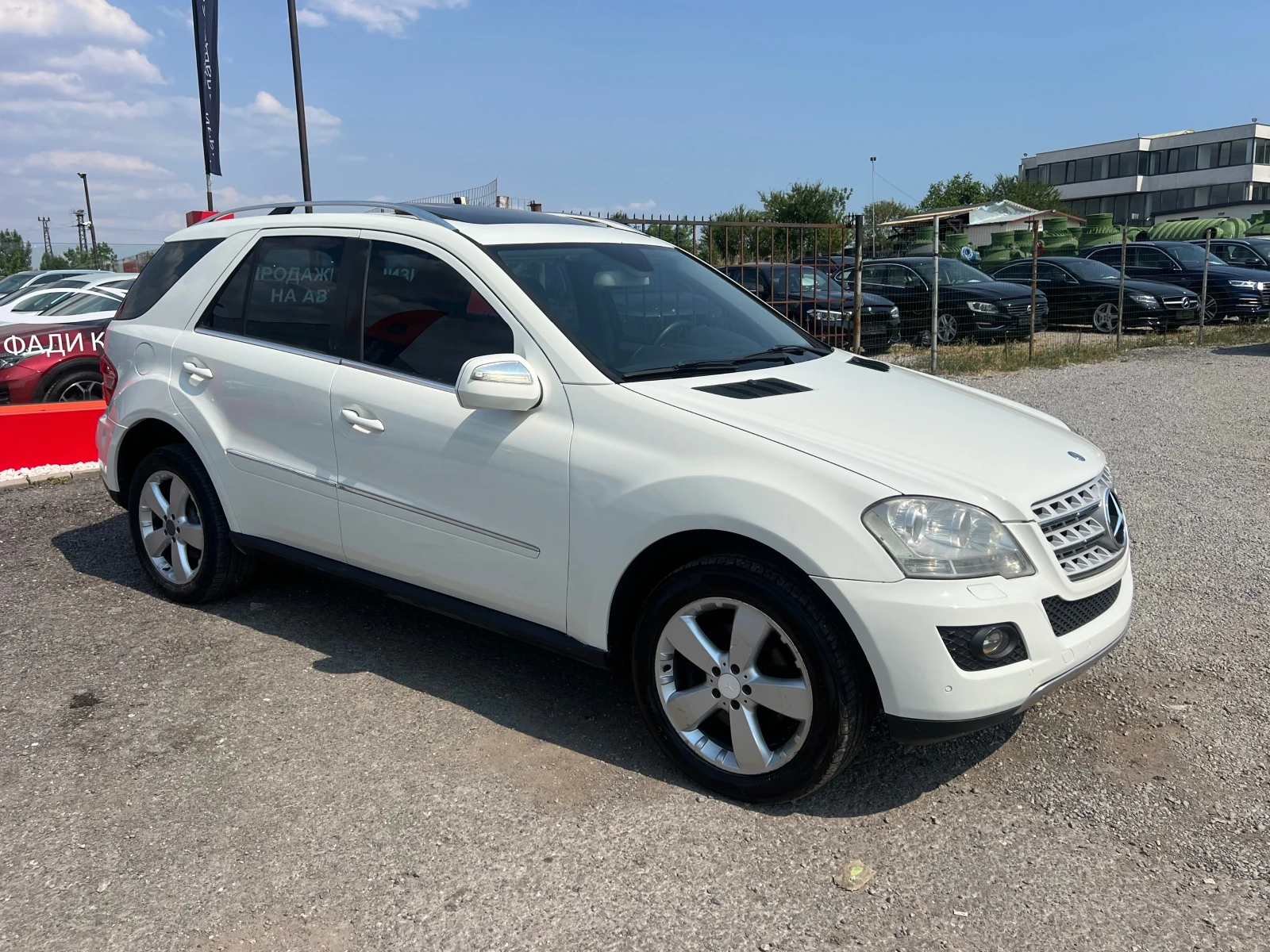 Mercedes-Benz ML 320 фЕЙС ЛИФТ .Собствен лизинг! 100% Одобрение - изображение 8
