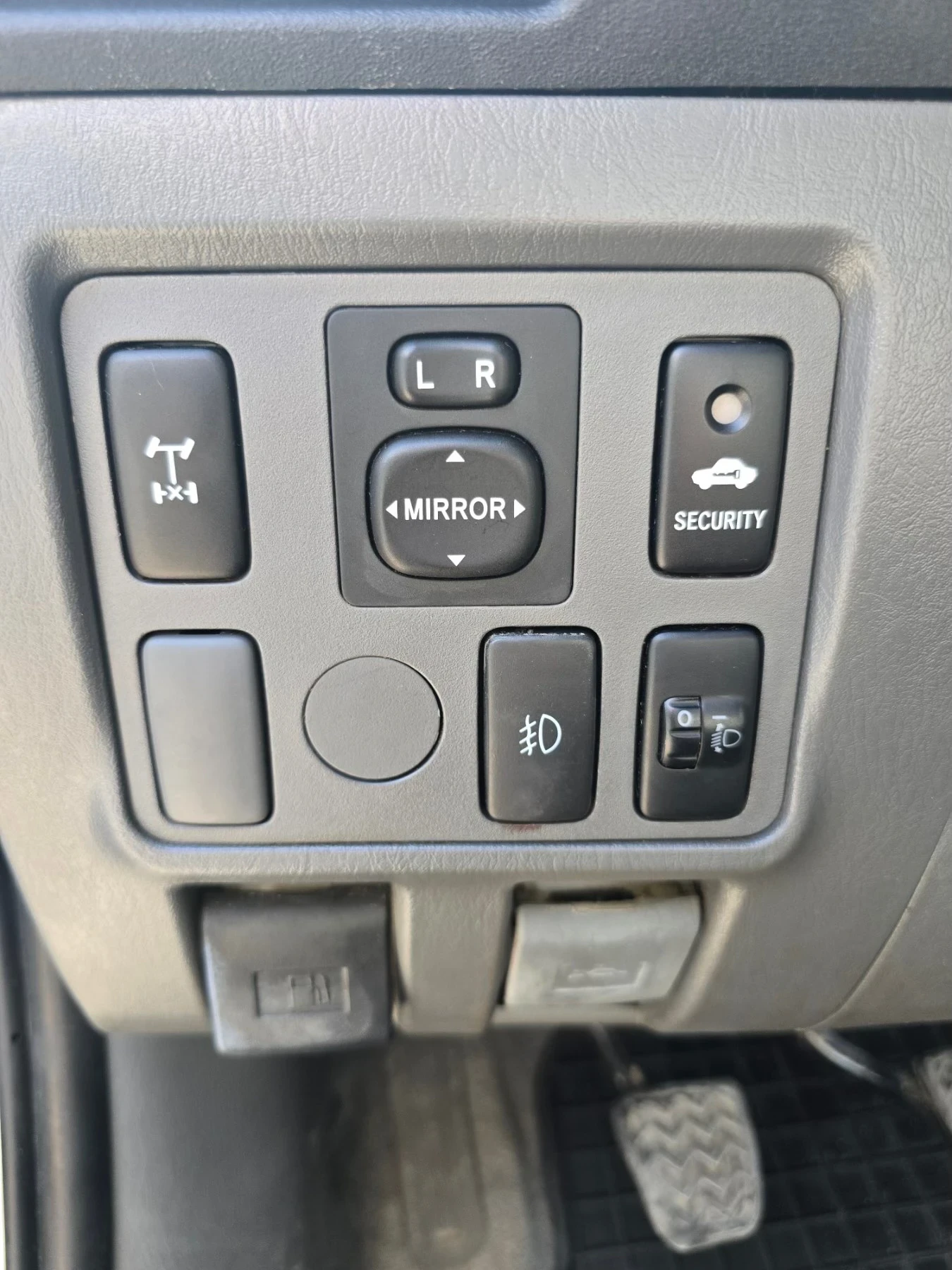 Toyota Hilux  - изображение 8