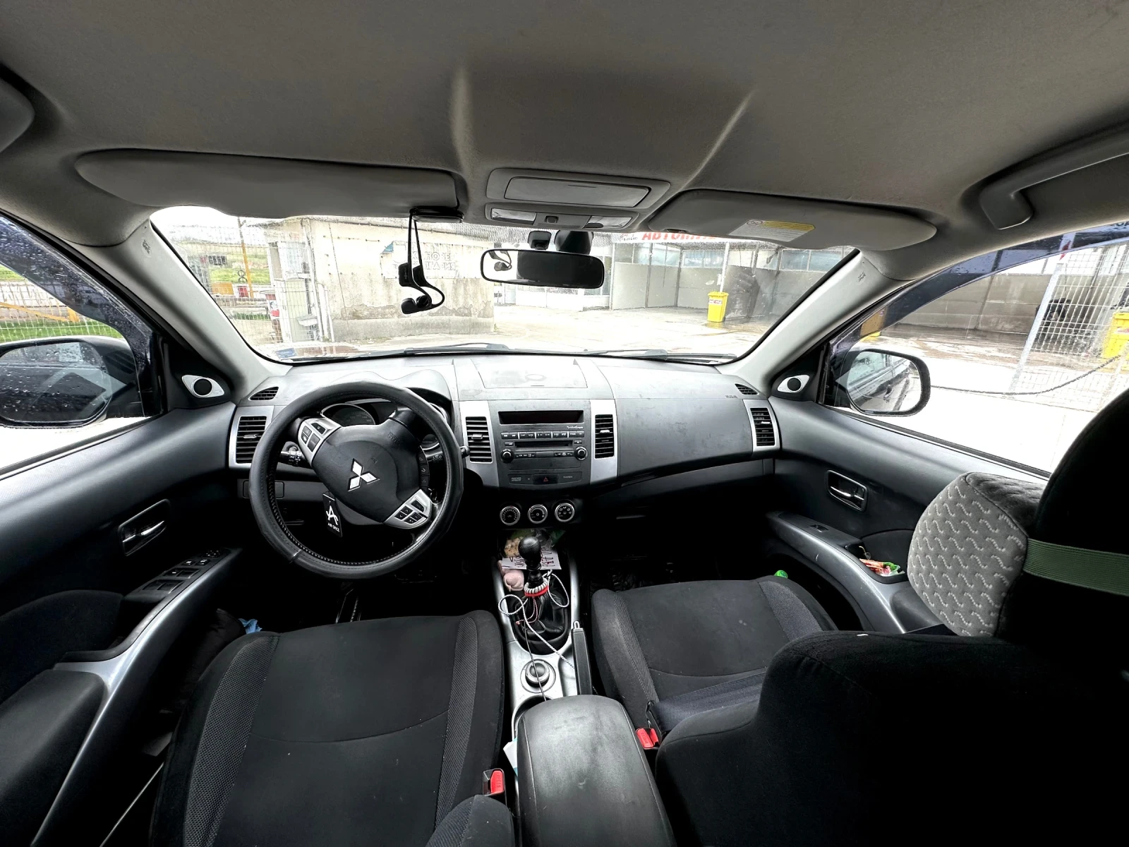 Mitsubishi Outlander, снимка 5 - Автомобили и джипове - 53720098