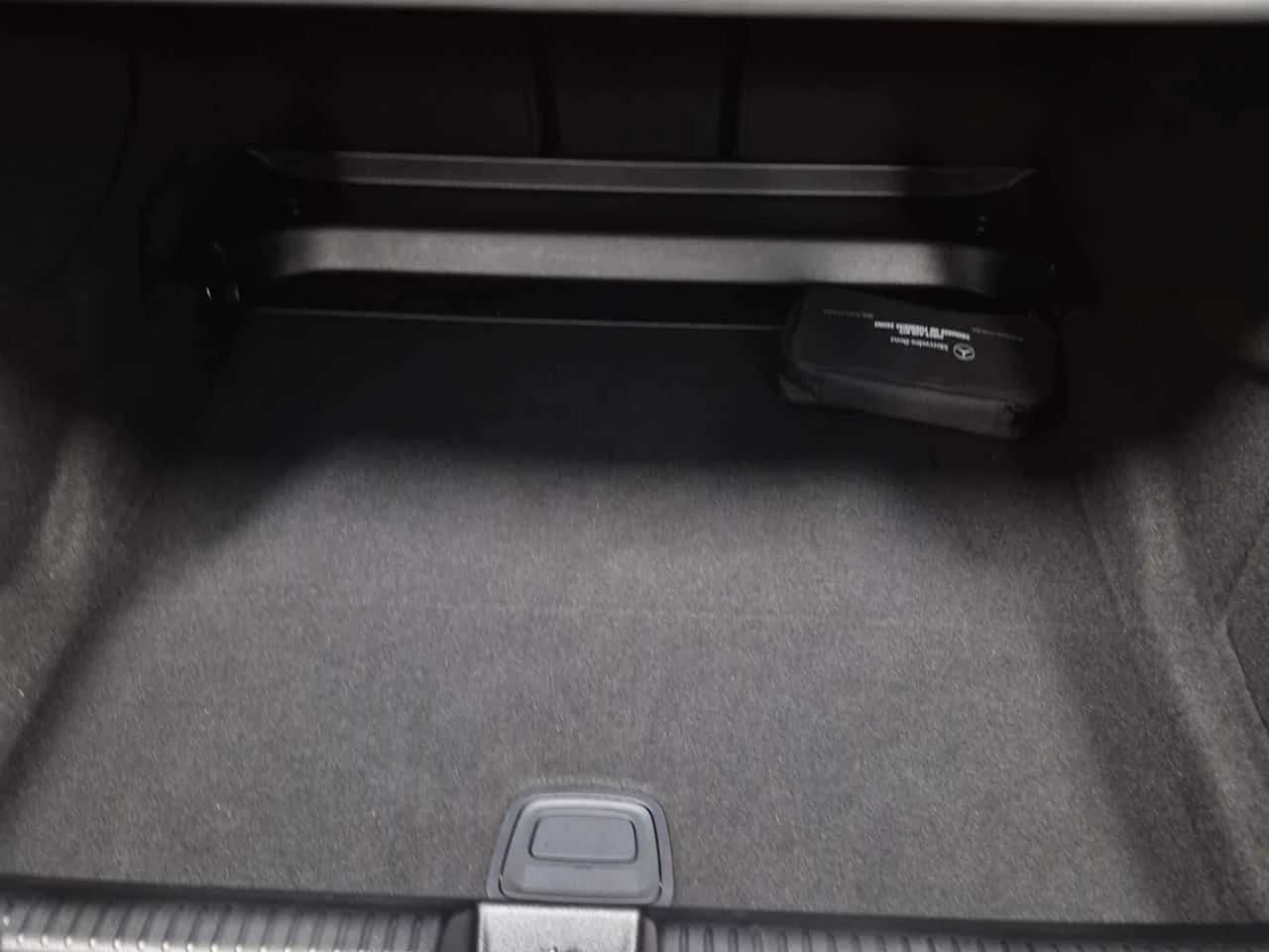 Mercedes-Benz EQE 500| HUD| 360| PANORAMA| AMBIENT| CARFAX, снимка 15 - Автомобили и джипове - 54005058