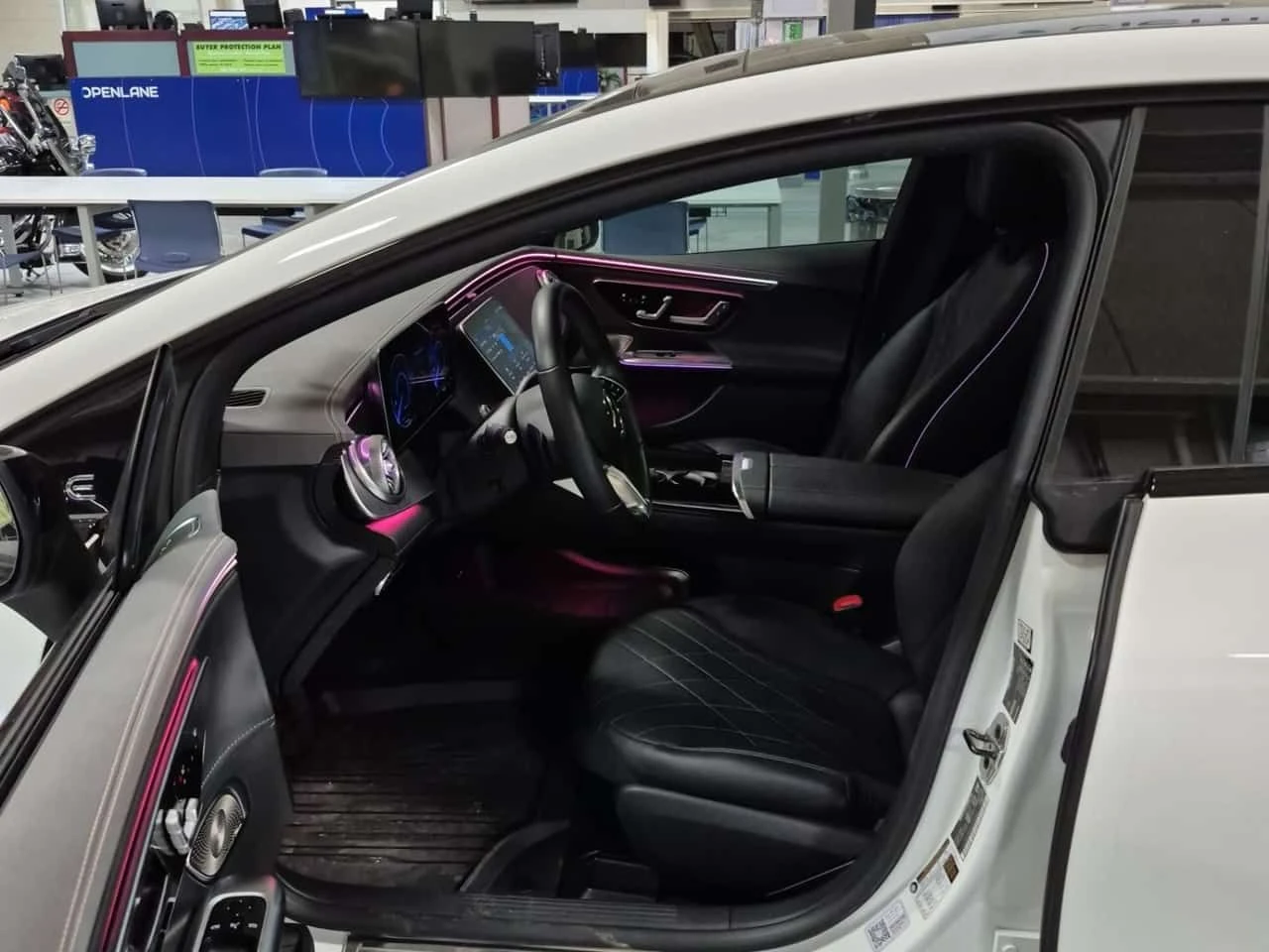 Mercedes-Benz EQE 500| HUD| 360| PANORAMA| AMBIENT| CARFAX, снимка 5 - Автомобили и джипове - 54005058