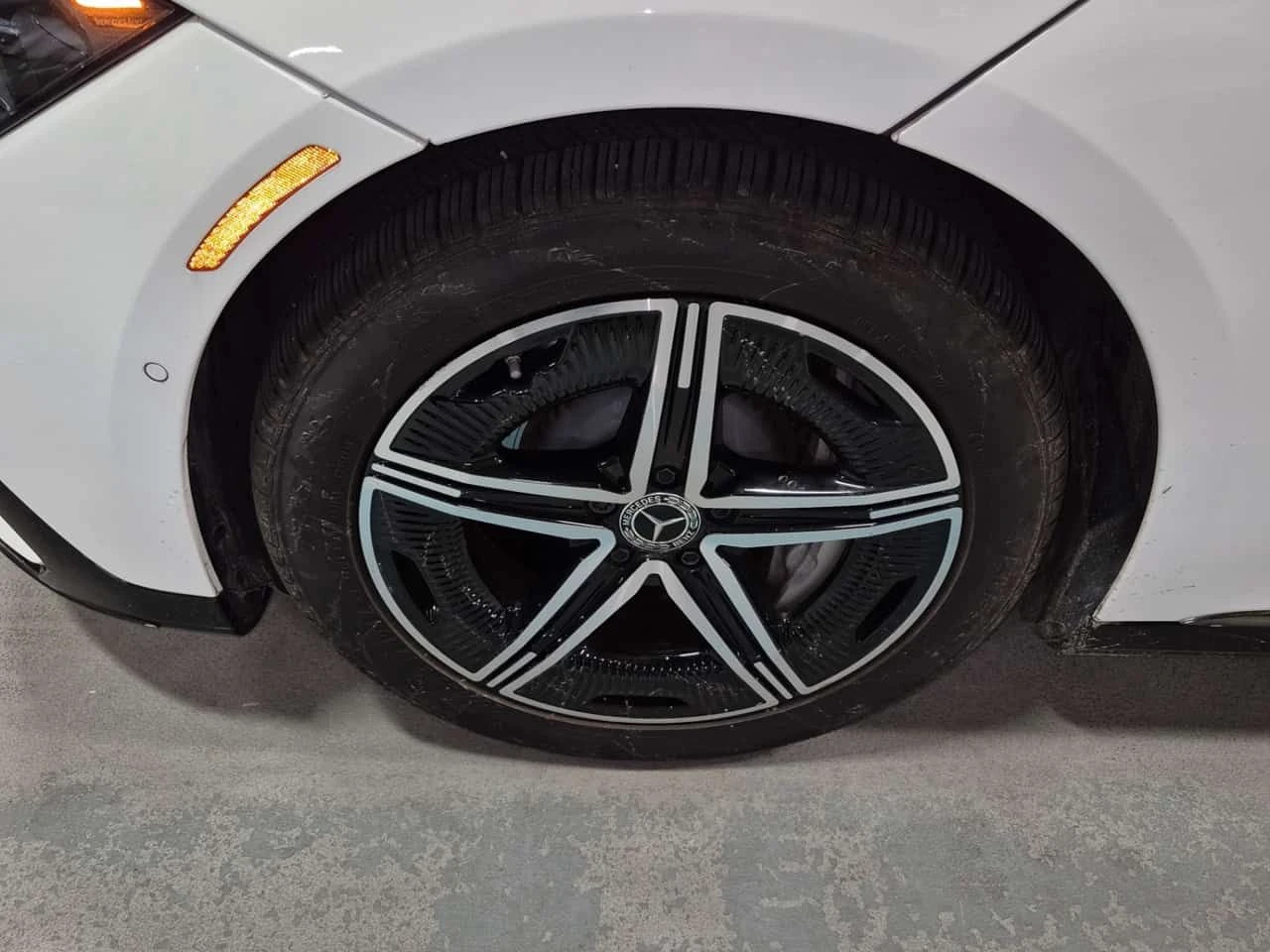 Mercedes-Benz EQE 500| HUD| 360| PANORAMA| AMBIENT| CARFAX, снимка 6 - Автомобили и джипове - 54005058