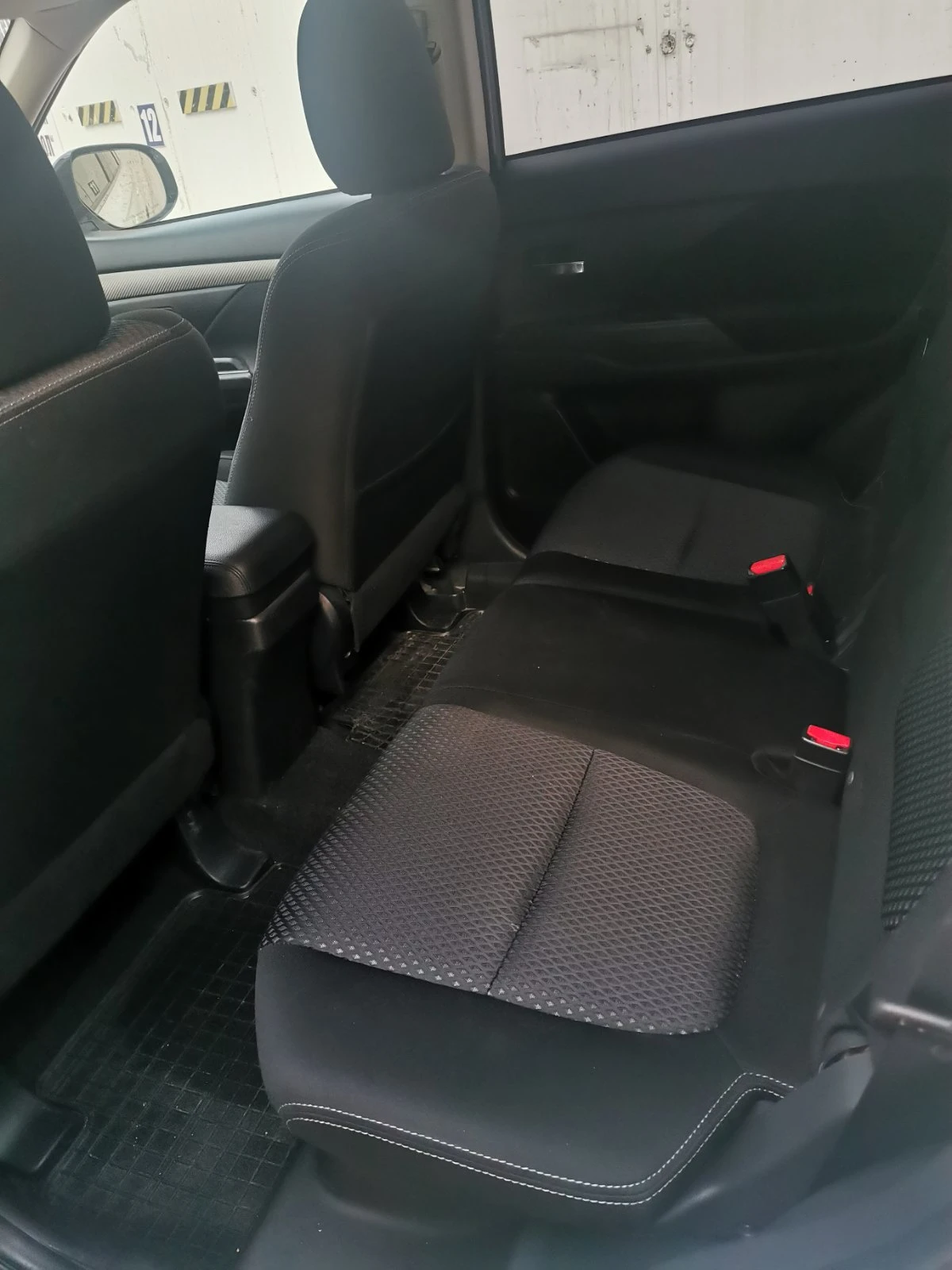 Mitsubishi Outlander 2.0 150 к.с. 4х4, газ, автомат, снимка 9 - Автомобили и джипове - 54583691