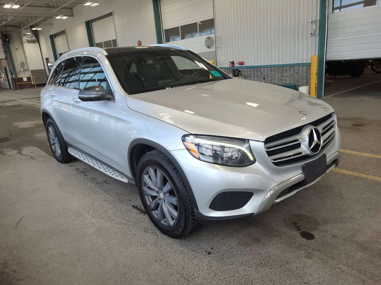Mercedes-Benz GLC 300  * CARFAX * ОПЦИЯ ЗА ФИНАНСИРАНЕ, снимка 2 - Автомобили и джипове - 55365806