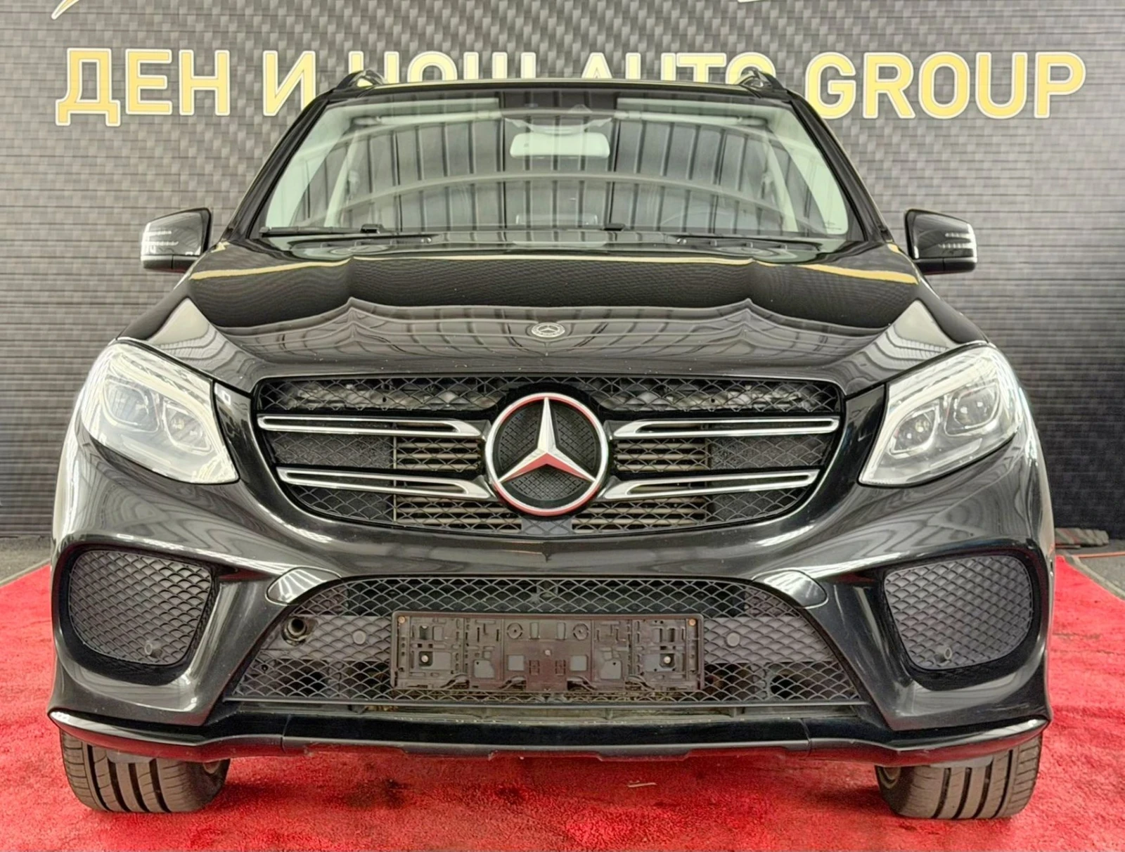 Mercedes-Benz GLE 350 Mercedes-Benz GLE 350d 4MATIC AMG Line / PANORAMA , снимка 3 - Автомобили и джипове - 55833814