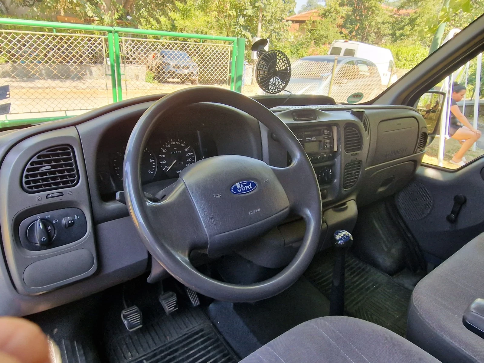 Ford Transit 2.0 TDCI  101 коня, снимка 11 - Бусове и автобуси - 56713697