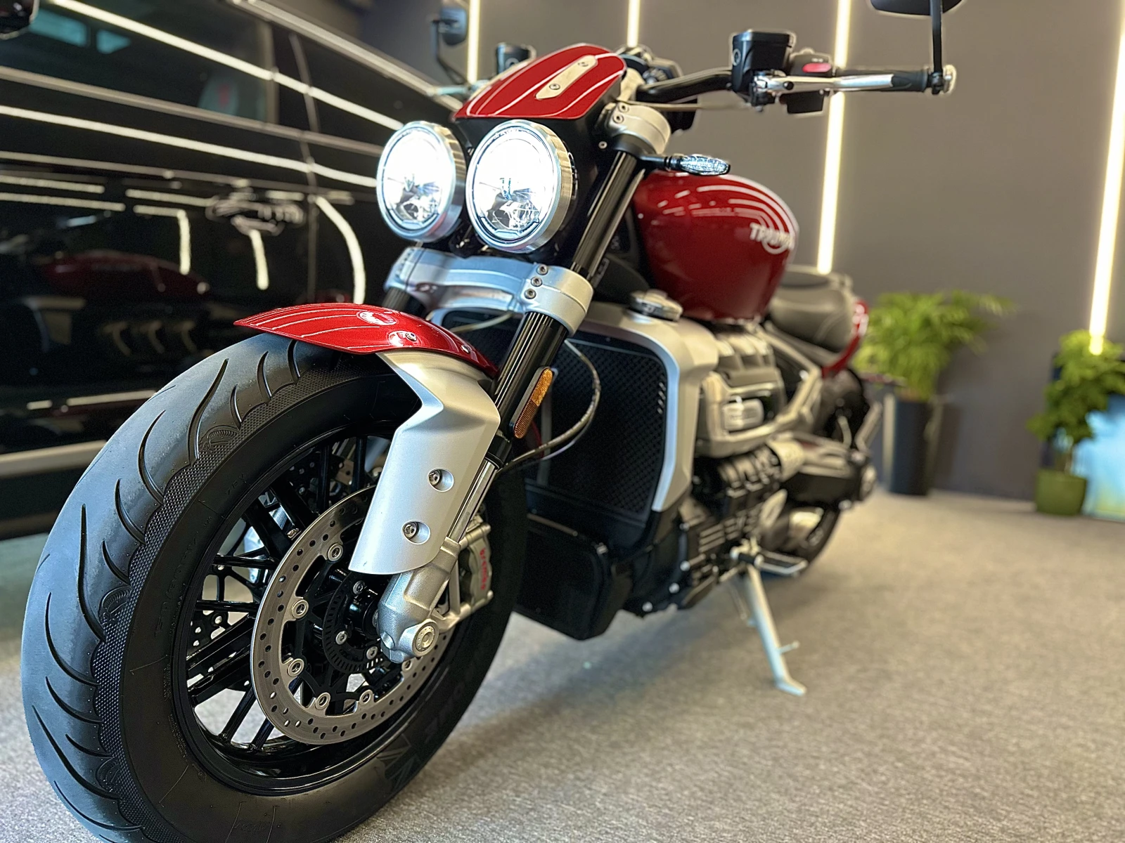 Triumph Rocket 3R | Mobile.bg   1