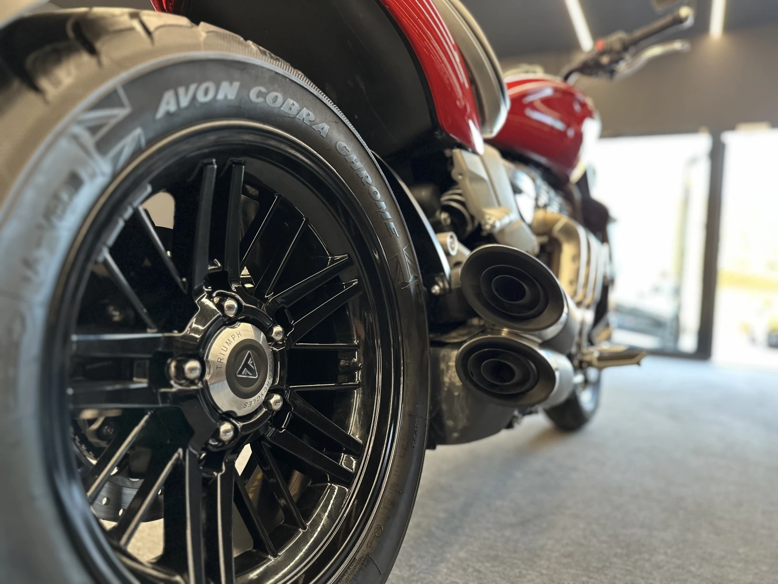 Triumph Rocket 3R | Mobile.bg   12