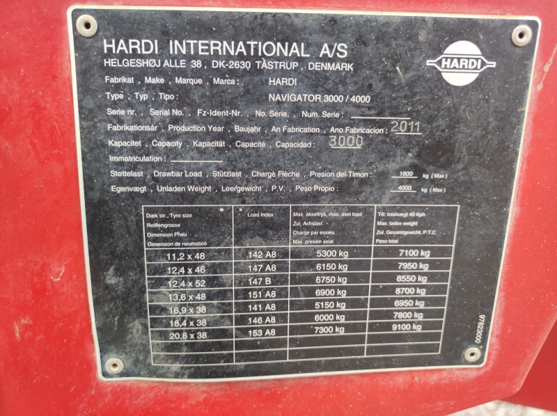 Пръскачка Hardi Navigator , снимка 4 - Селскостопанска техника - 46038193
