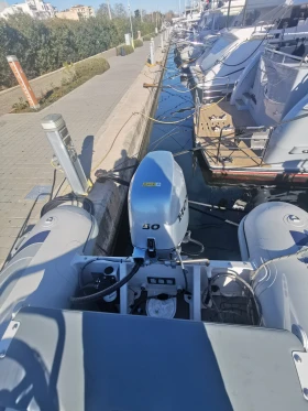 Надуваема лодка Highfield CL 420, снимка 4 - Воден транспорт - 53370360