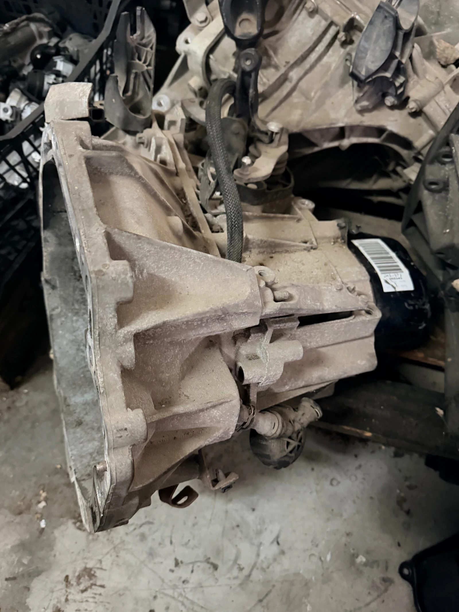 JH3-372 320101572R Ръчна скоростна кутия RENAULT DACIA 1.OSce JH3372, снимка 2 - Части - 54234594