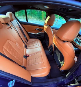 BMW 330 xDrive* HEAD UP* KEYLESS* AMBIENT* FULL LED* КОЖА*, снимка 10
