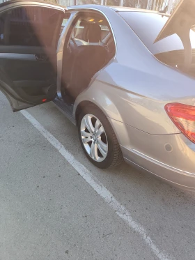 Mercedes-Benz C 200 CGI, снимка 9