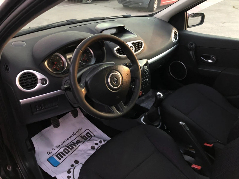 Renault Clio 1.5 DCI Климатроник, снимка 10 - Автомобили и джипове - 43924006